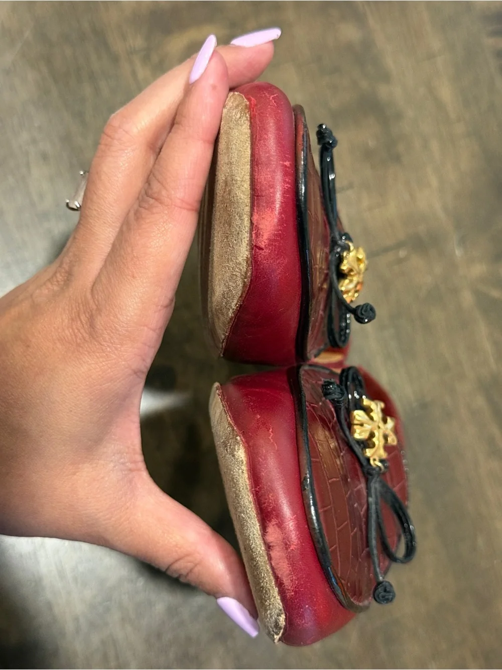 Tory Burch Red Croc Embossed Leather Bow Loafers Size 6